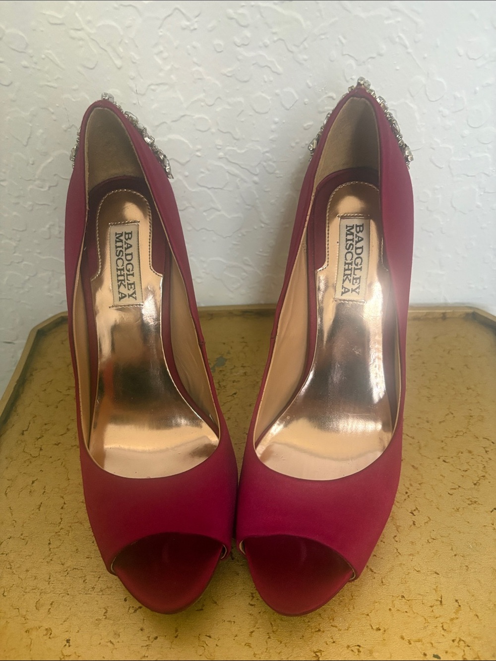 Badgley Mischka Designer Fuchsia Satin Jeweled Peep-Toe Pumps 4 inch heel - Picture 3 of 5
